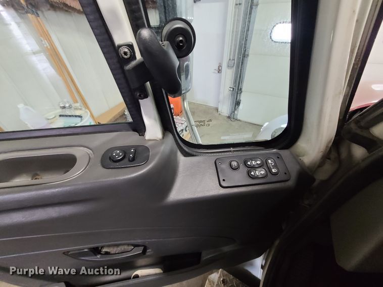 image for item HM9258 2014 International 4300  ambulance