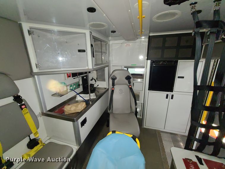 image for item HM9258 2014 International 4300  ambulance