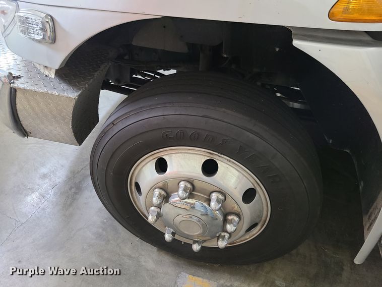 image for item HM9258 2014 International 4300  ambulance