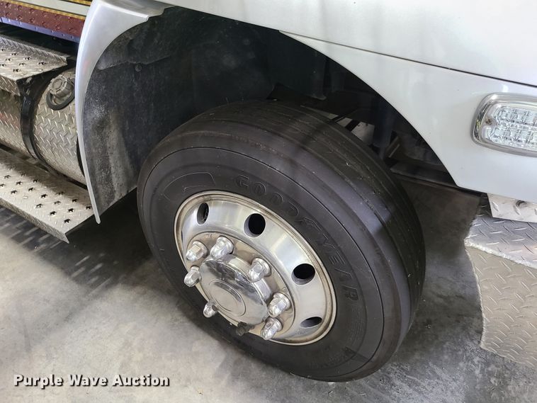 image for item HM9258 2014 International 4300  ambulance