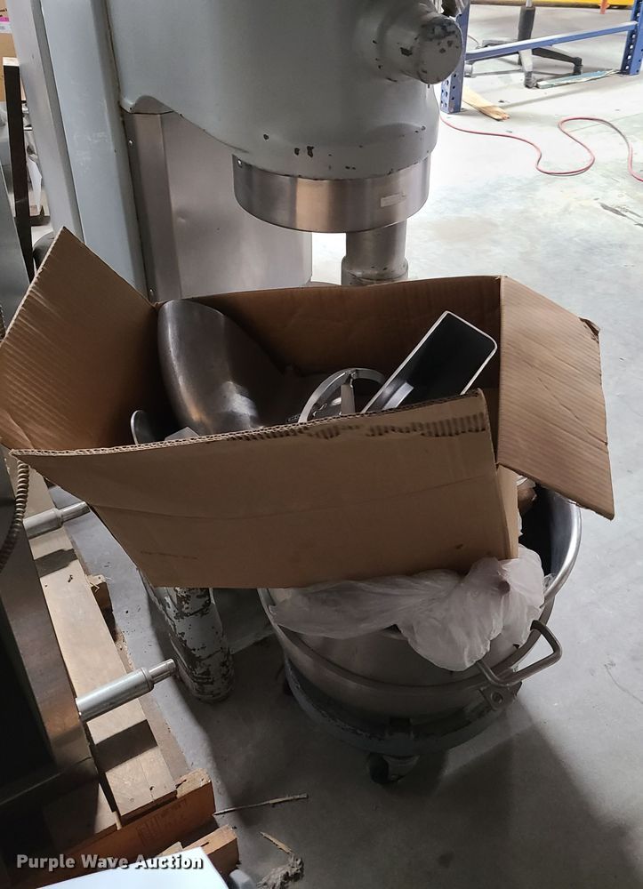 image for item HM9264 (2) Hobart H600 mixers