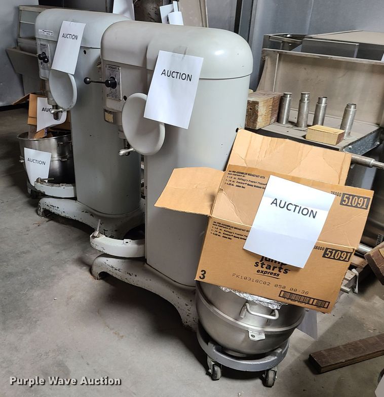 image for item HM9264 (2) Hobart H600 mixers