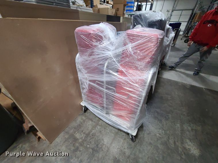 image for item HM9270 Approximately 1,200 lunch trays