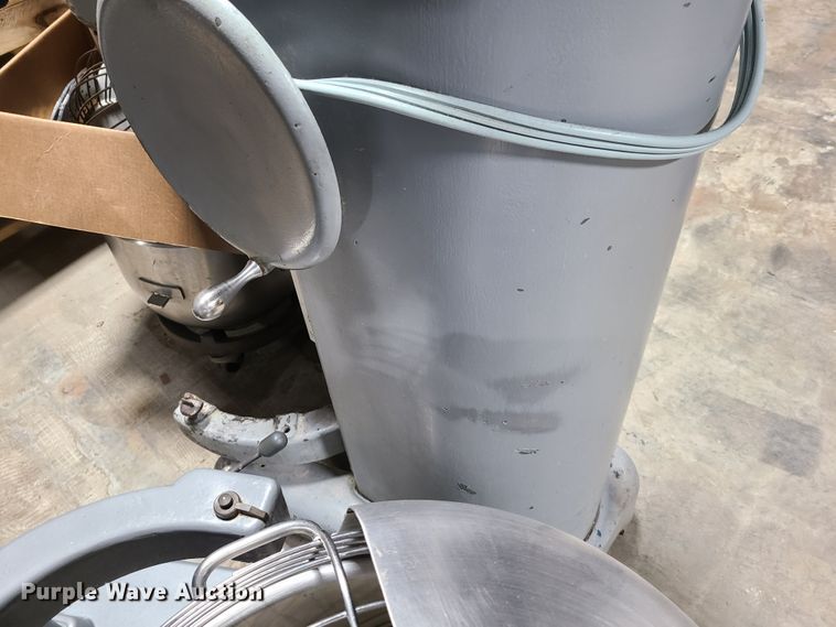 image for item HM9272 Hobart H600 mixer