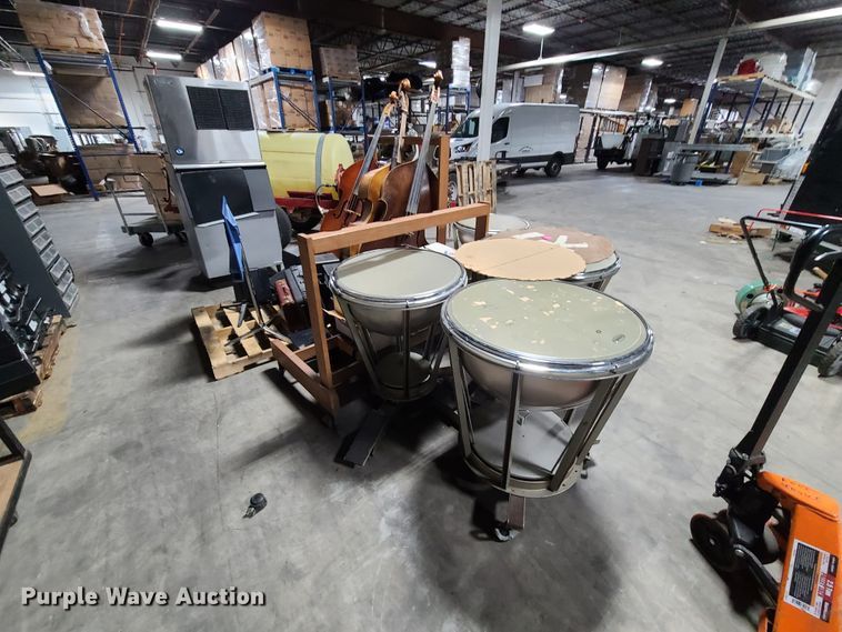 image for item HM9275 Band instruments