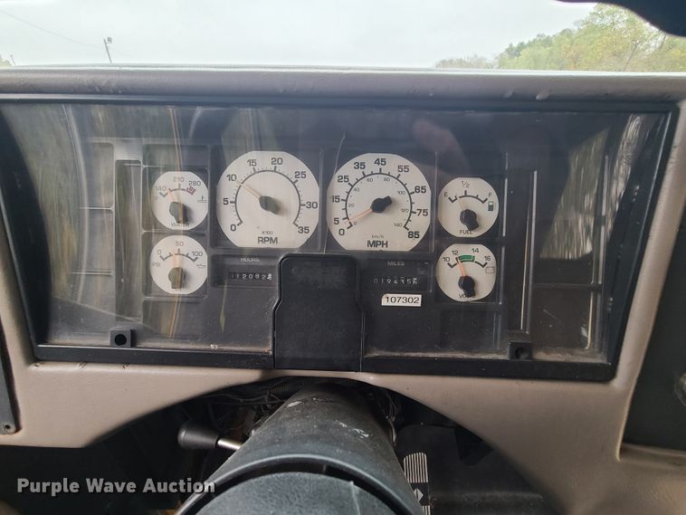 image for item HM9288 2001 International 3800 AmTran  school bus