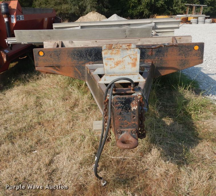 image for item HN9382 1988 Towmaster equipment trailer