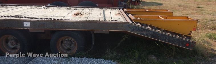 image for item HN9382 1988 Towmaster equipment trailer