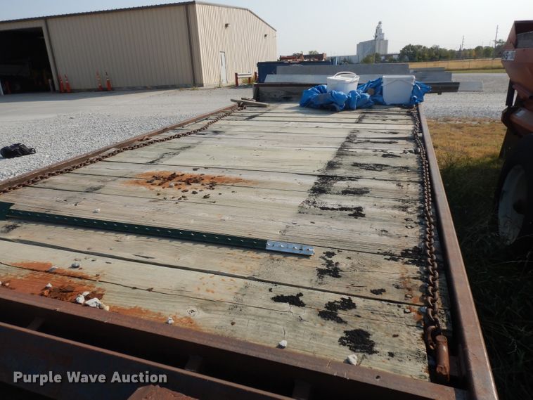 image for item HN9382 1988 Towmaster equipment trailer