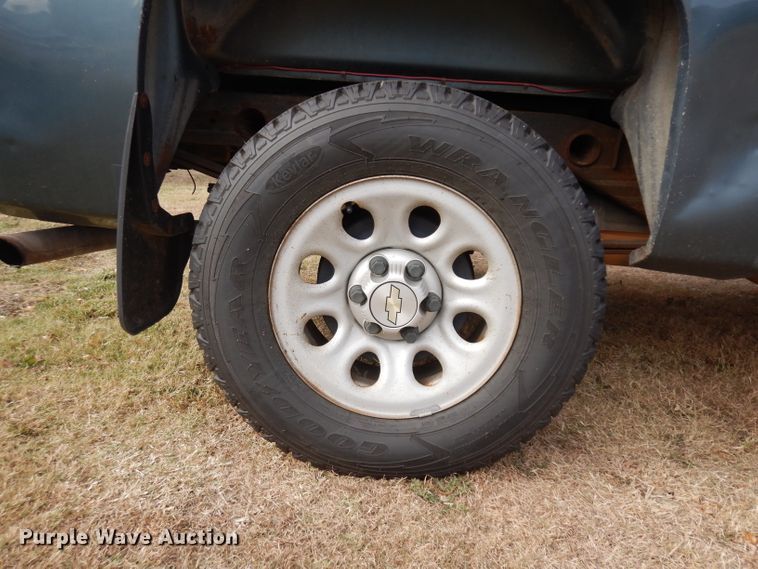 image for item HN9437 2009 Chevrolet Silverado 1500  Ext. Cab pickup truck