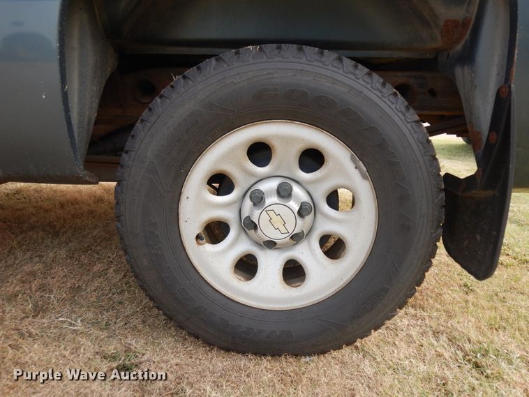 image for item HN9437 2009 Chevrolet Silverado 1500  Ext. Cab pickup truck