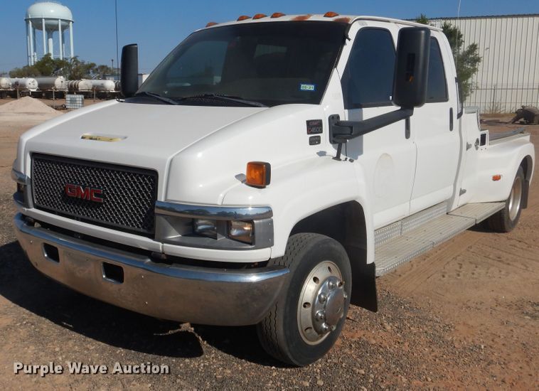 image for item HO9160 2004 GMC C4500  flatbed truck