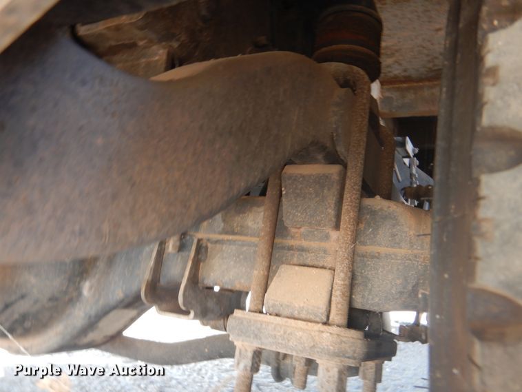 image for item HO9160 2004 GMC C4500  flatbed truck