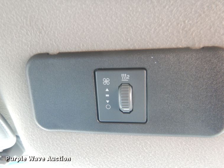 image for item HO9160 2004 GMC C4500  flatbed truck