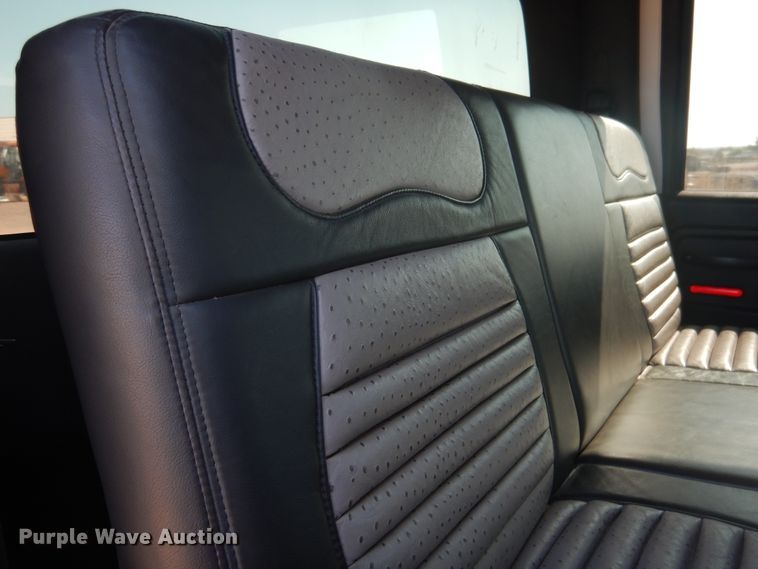 image for item HO9160 2004 GMC C4500  flatbed truck