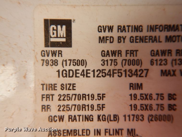 image for item HO9160 2004 GMC C4500  flatbed truck