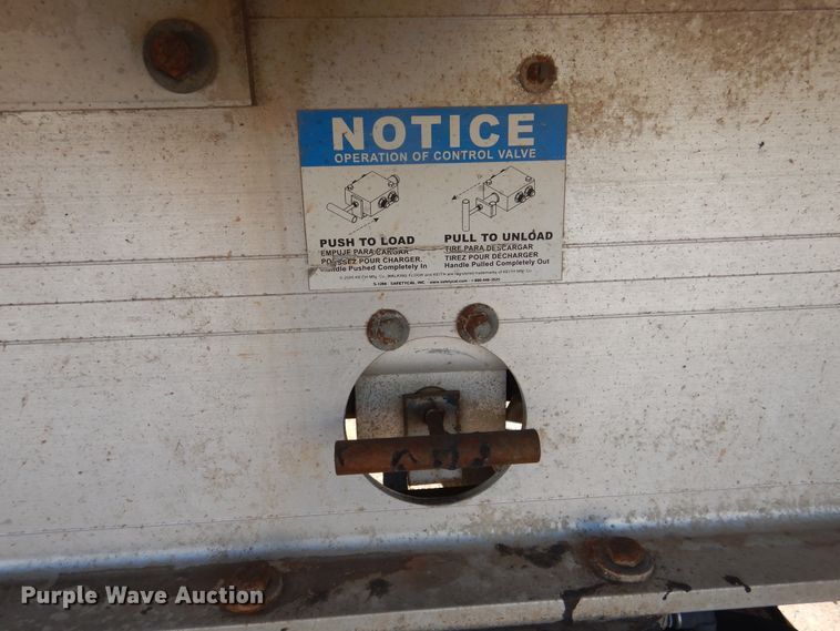 image for item HO9197 2006 Travis Body walking floor trailer