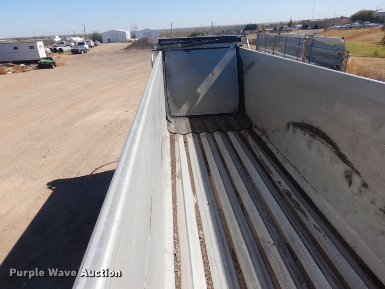 image for item HO9197 2006 Travis Body walking floor trailer