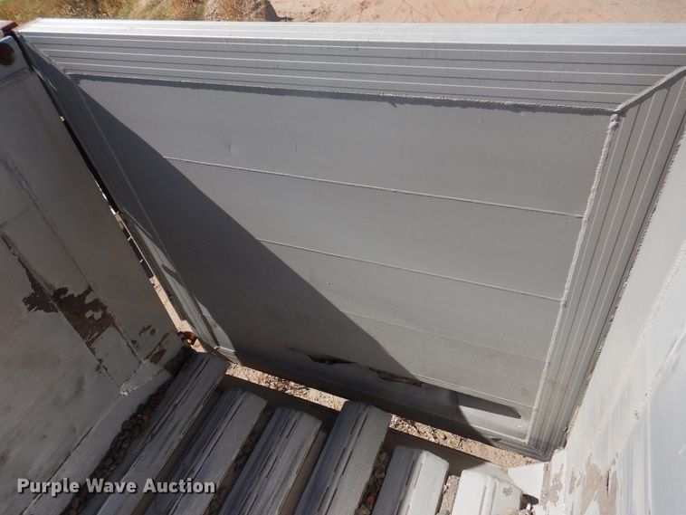 image for item HO9197 2006 Travis Body walking floor trailer