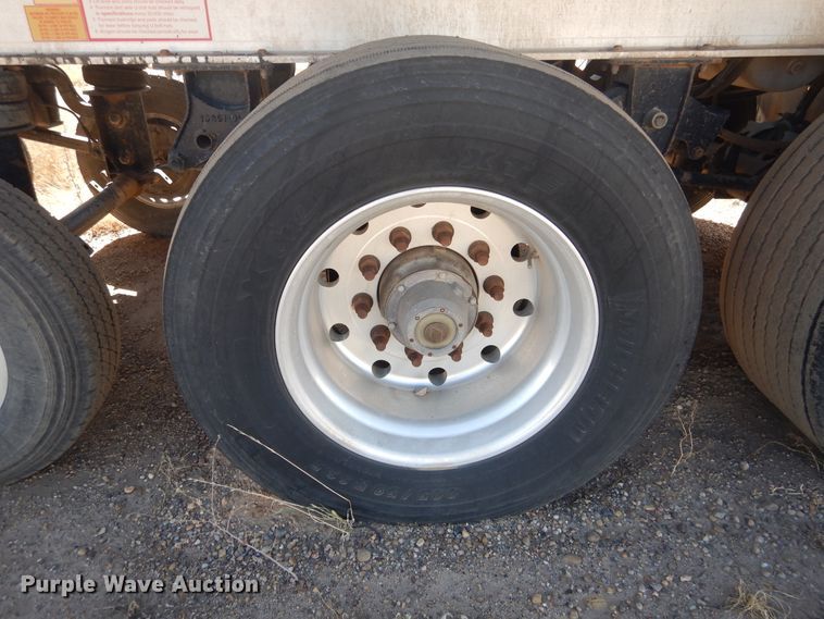 image for item HO9197 2006 Travis Body walking floor trailer