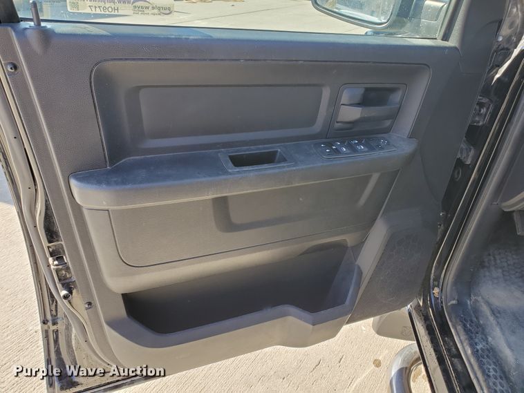 image for item HO9717 2013 Dodge Ram 1500  Crew Cab pickup truck