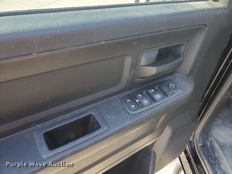 image for item HO9717 2013 Dodge Ram 1500  Crew Cab pickup truck