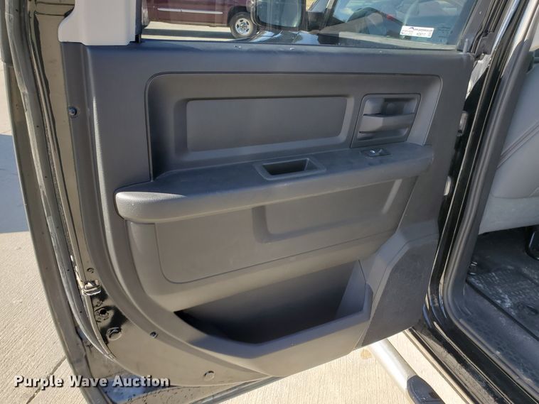 image for item HO9717 2013 Dodge Ram 1500  Crew Cab pickup truck