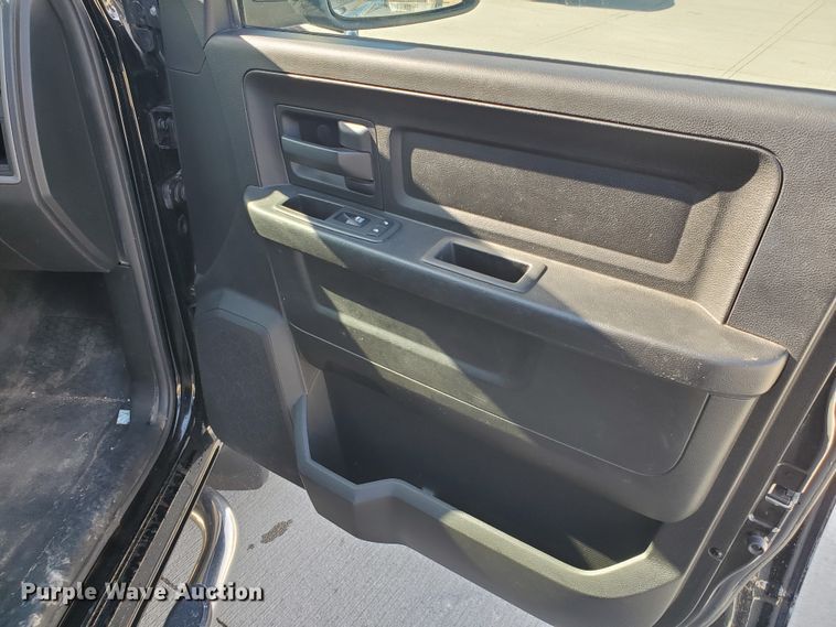 image for item HO9717 2013 Dodge Ram 1500  Crew Cab pickup truck