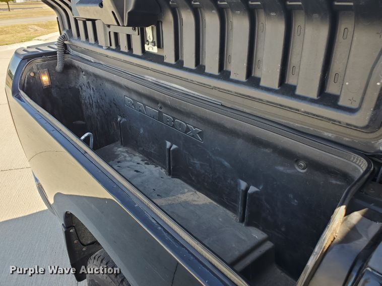 image for item HO9717 2013 Dodge Ram 1500  Crew Cab pickup truck