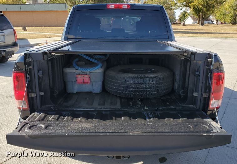 image for item HO9717 2013 Dodge Ram 1500  Crew Cab pickup truck