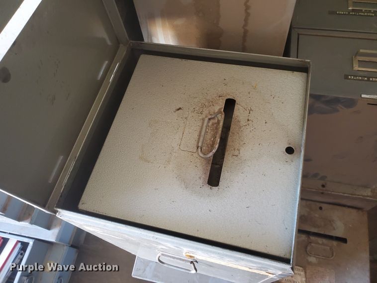 image for item HO9742 (9) metal-cased voting booth kits