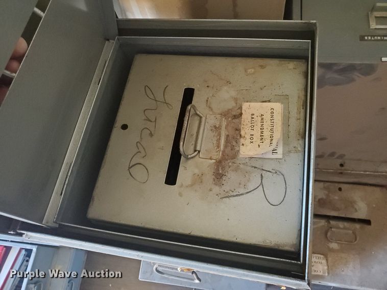 image for item HO9742 (9) metal-cased voting booth kits