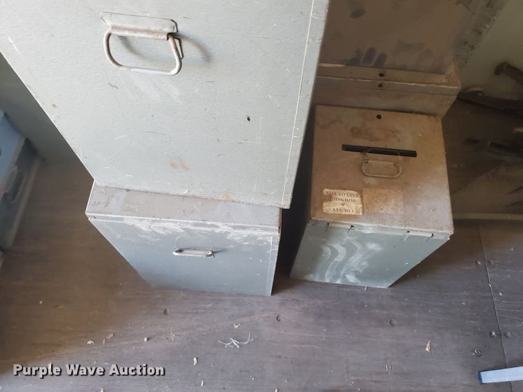 image for item HO9742 (9) metal-cased voting booth kits