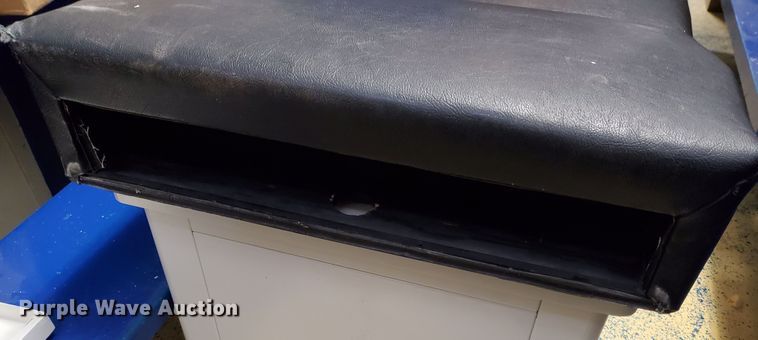 image for item HS9002 Medical exam table