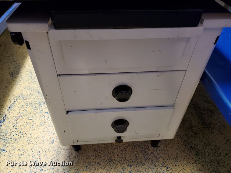 image for item HS9002 Medical exam table