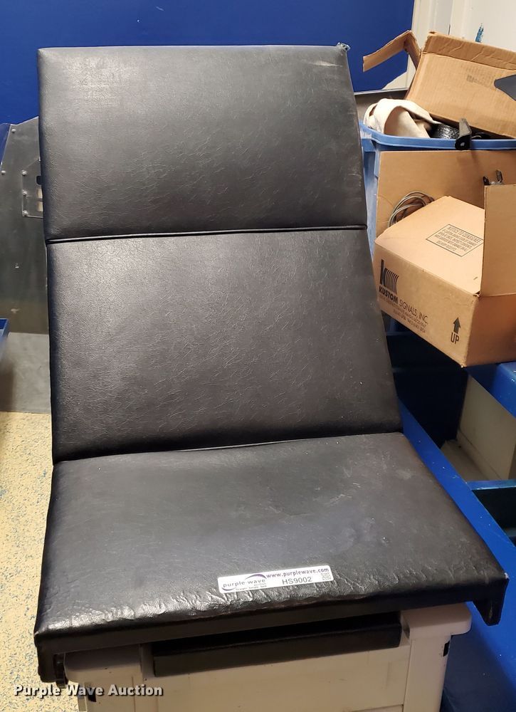 image for item HS9002 Medical exam table