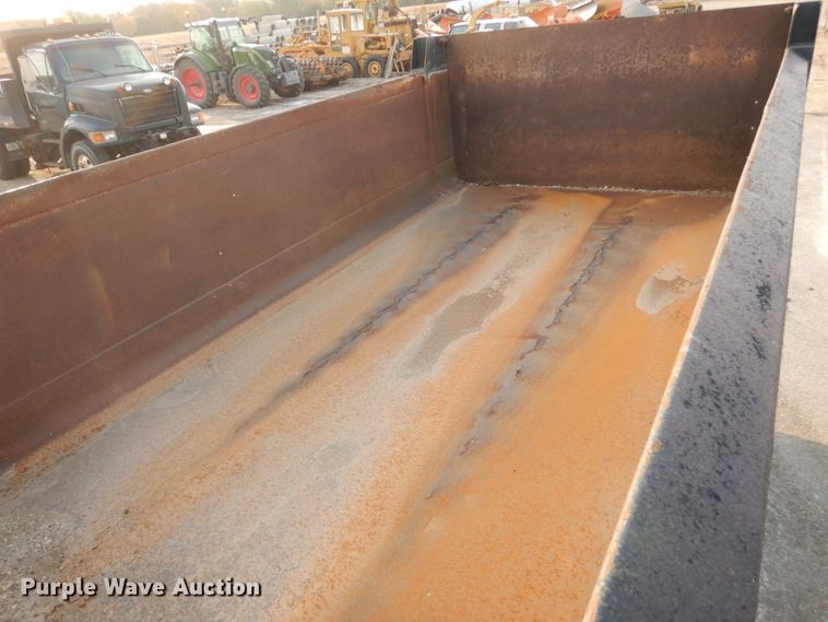 image for item HS9325 2001 Sterling LT7500  dump truck