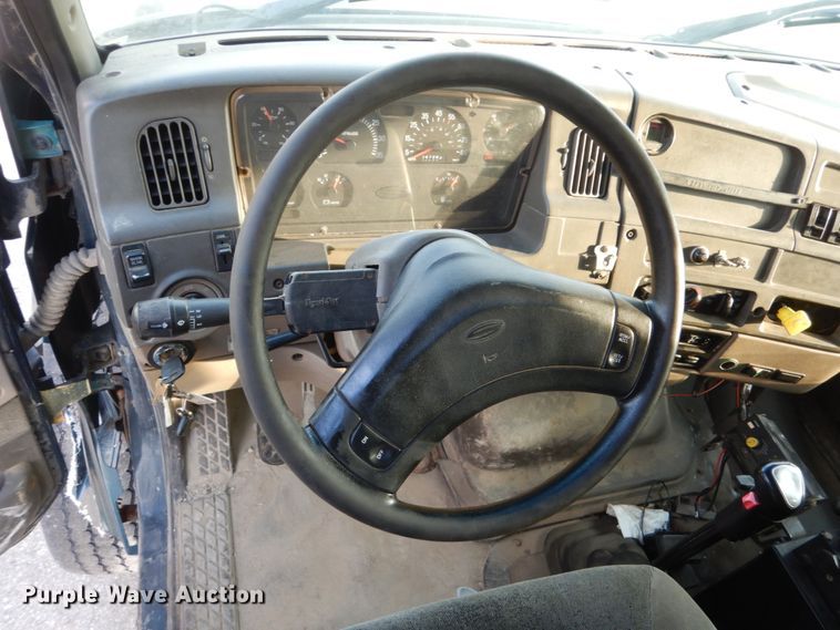 image for item HS9325 2001 Sterling LT7500  dump truck