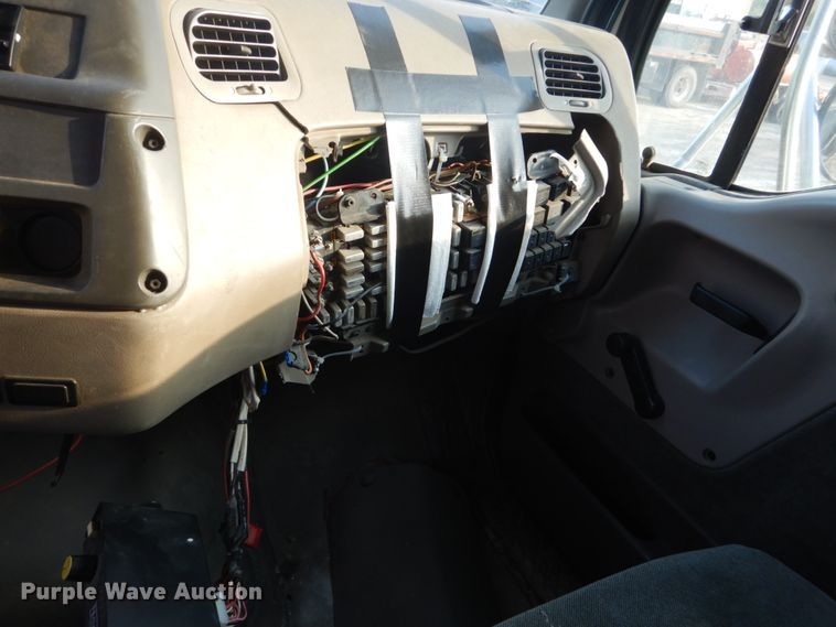 image for item HS9325 2001 Sterling LT7500  dump truck