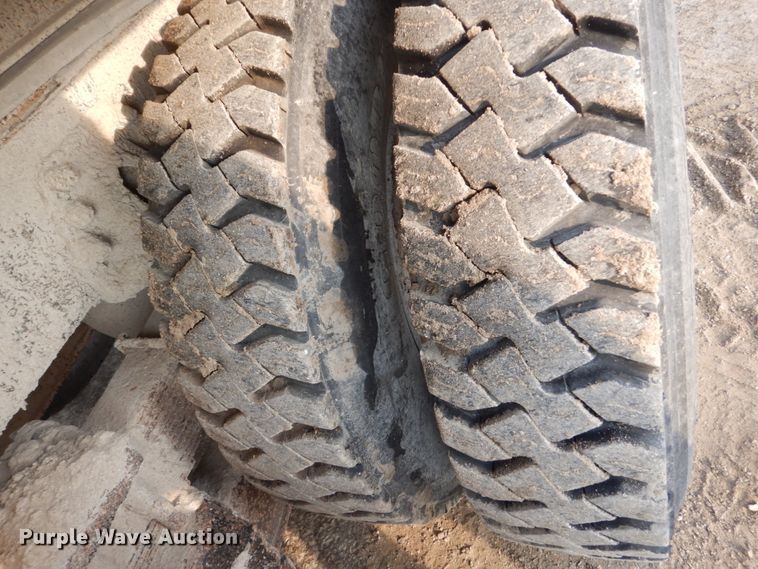 image for item HS9325 2001 Sterling LT7500  dump truck