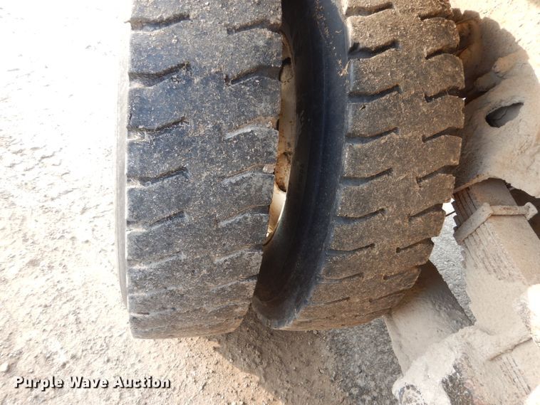 image for item HS9325 2001 Sterling LT7500  dump truck