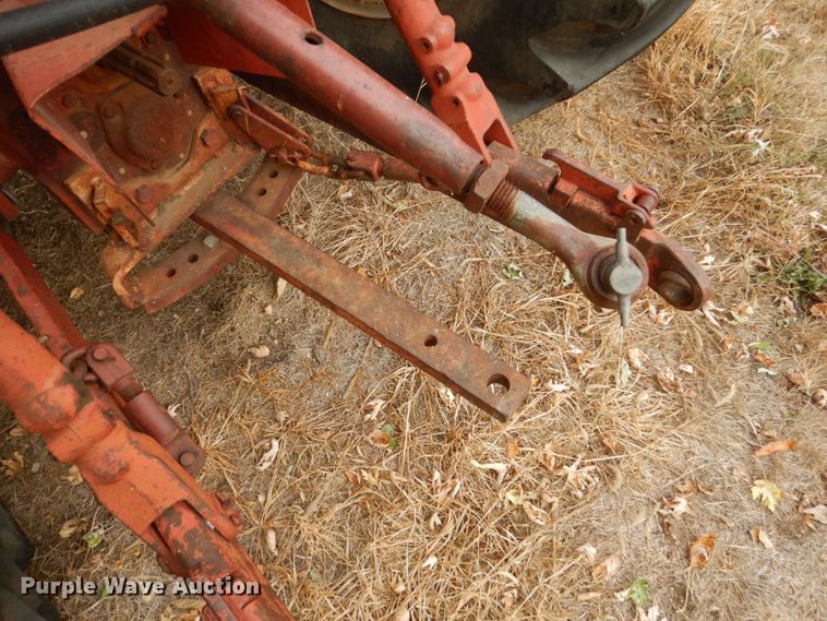 image for item HS9375 1977 International 674  tractor