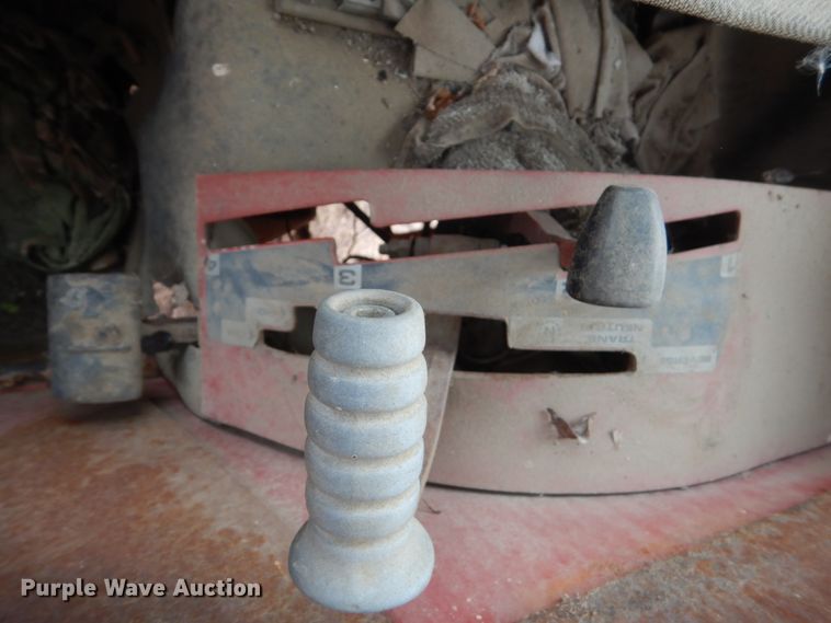 image for item HS9375 1977 International 674  tractor