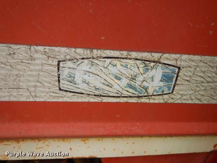 image for item HS9375 1977 International 674  tractor