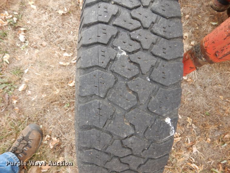 image for item HS9375 1977 International 674  tractor