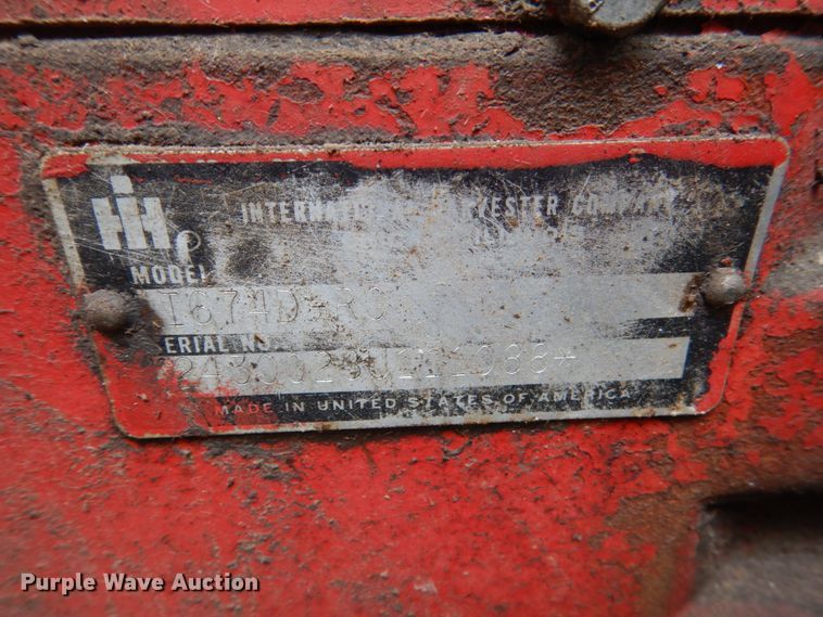 image for item HS9375 1977 International 674  tractor