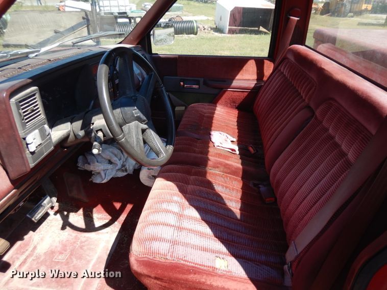 image for item HV9765 1991 Chevrolet C1500  pickup truck