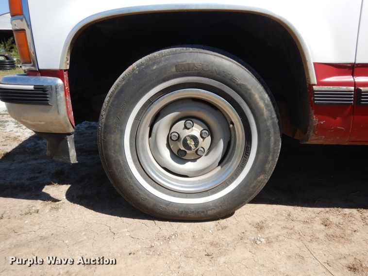 image for item HV9765 1991 Chevrolet C1500  pickup truck