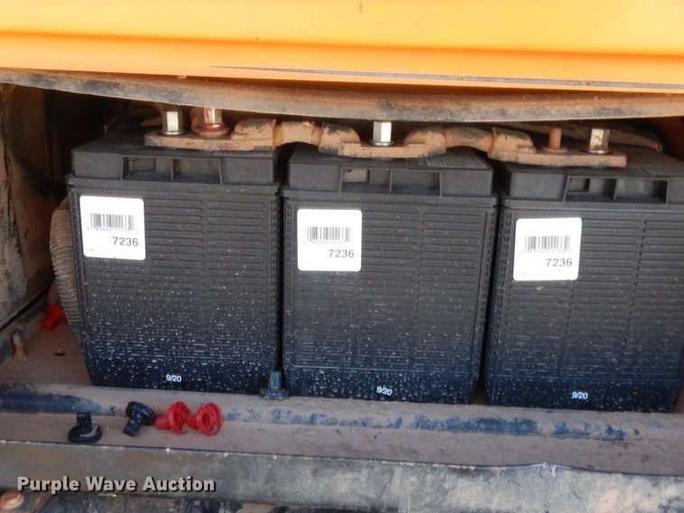 image for item HW9029 2011 Freightliner Thomas Built 221T  school bus