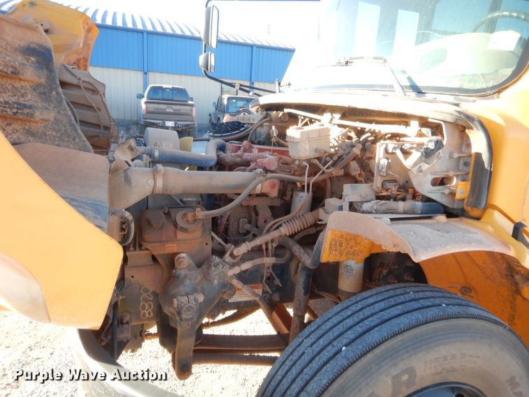 image for item HW9029 2011 Freightliner Thomas Built 221T  school bus